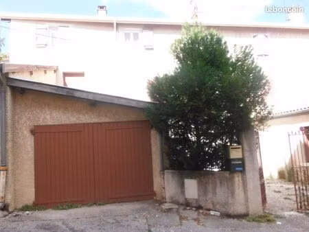 location appartement centre ville roussillon