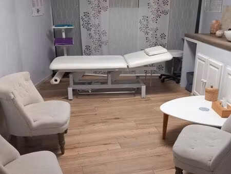 location local professionnel rénové – espace médical / paramédical – aubagne