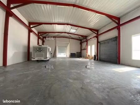 local d'activité 430 m²