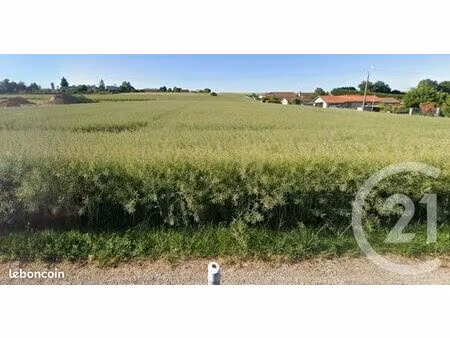 terrain 555 m² pajay