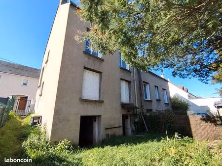 immeuble 5 pièces 82 m²