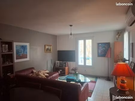 rare - t3 directement sur la place des beaux-arts