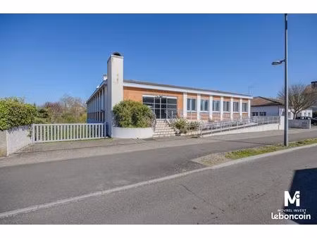 bureaux 800 m² mont-de-marsan