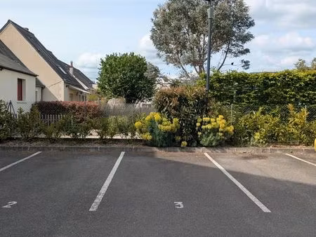 place de parking sécurisée - montlouis sur loire centre