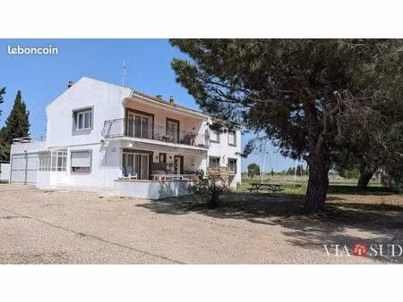 maison 12 pièces 222 m²