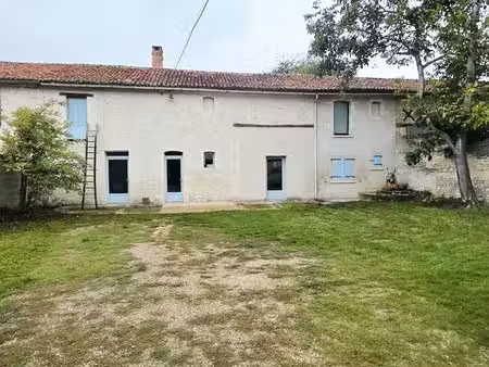 maison dans charmant village