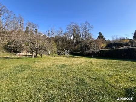 terrain 520 m² dole