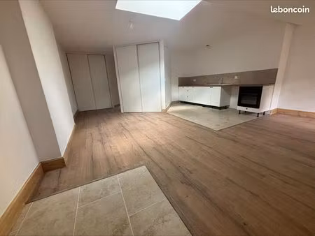 immeuble 400 m² saint-claude