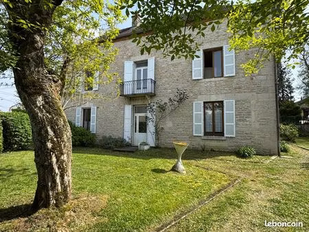 maison 10 pièces 258 m²