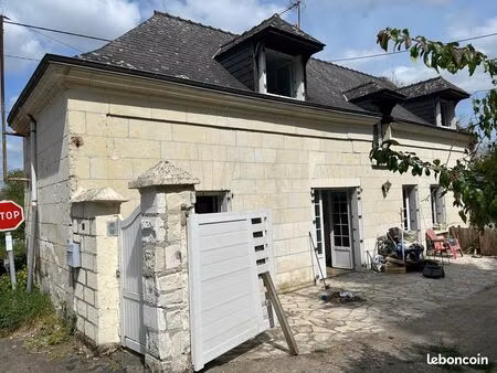 vends jolie maison en tuffeau
