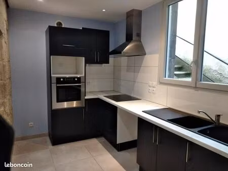 vends f3 rdc dole centre proche parking