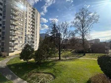 appartement 4 pièces 80 m²