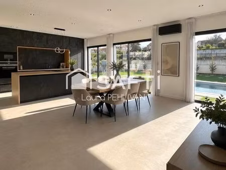 villa 5 pièces 137 m²