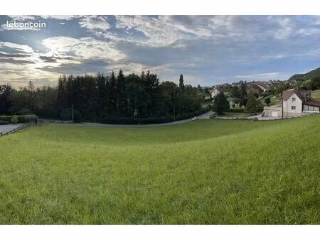 terrain constructible 1600m2