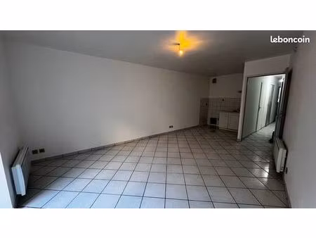 appartement f2 en rez-de-chaussée