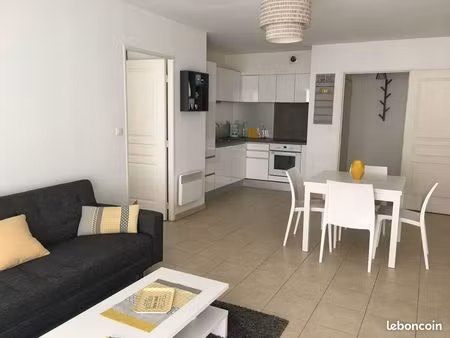 location appartement t2 meublé avec terrasse de 12m 2 et place de parking
