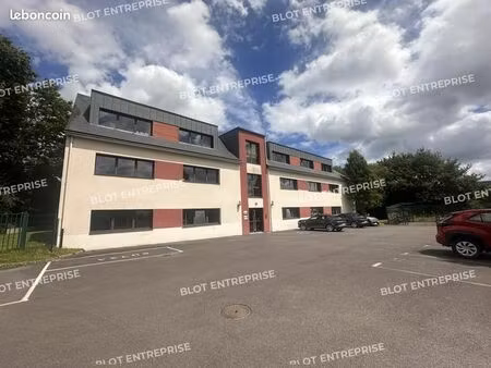 bureaux 150 m²