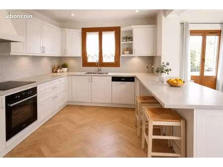 villa (120m2) + remise (198m2)