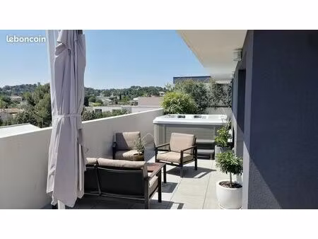appartement ff4 dernier étage avec très grande terrasse