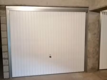 garage de 14m² à saint cyr sur loire