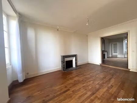 local professionnel à louer – hyper centre de blois