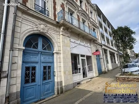 local 92 m² fougères