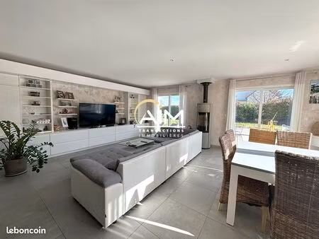 maison 6 pièces 196 m²