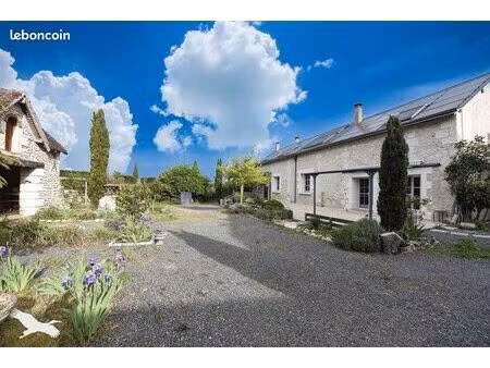 maison 7 pièces 208 m²