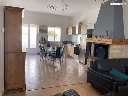 maison de village 130 m² + garage 48 m² + cour 22 m² - st gély du fesc