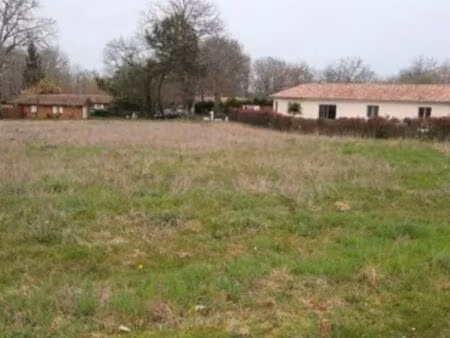 terrain de 3444 m2