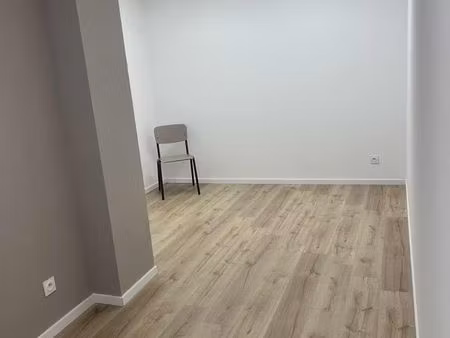 bureau individuel 15m²