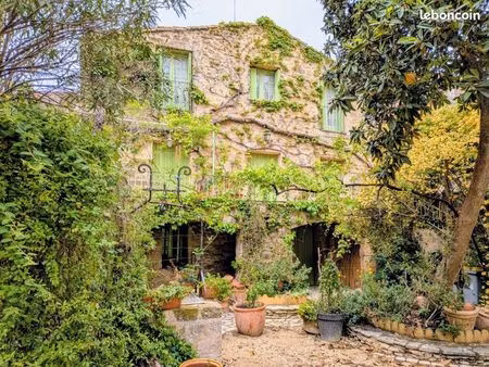 rare à pézenas – maison en pierre avec jardin  terrasse et 3 stationnements  centre au cal