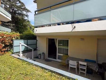 rare à sassenage – t2 en rez-de-jardin avec terrasse et jardin
