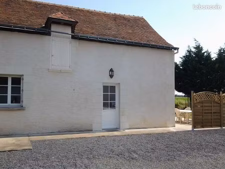 ? gîte 4 personnes au calme en touraine ?