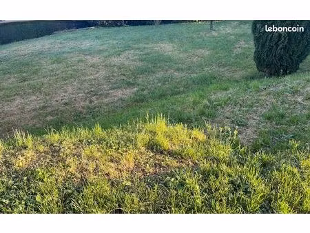 terrain de 1180 m2 clonas sur vareze