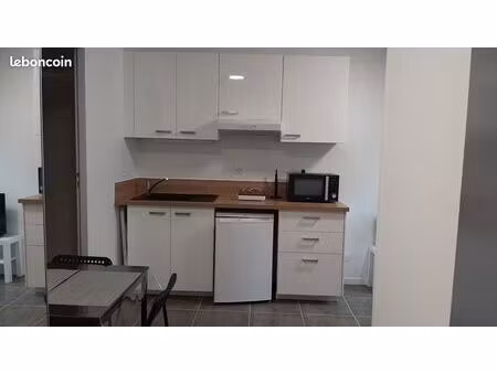 logement 19m² au sol tout compris (inclus le privatif : électricité  chauffage  wifi  eau)