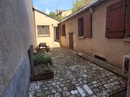 t2 avec extérieur centre ville