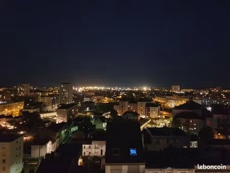 t2 meublé 38 m2 station charcot tout compris elec chauffage  ......