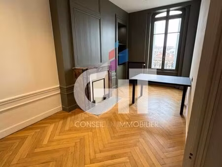 bureau 120 m²
