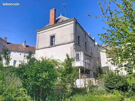 belle maison ancienne lumineuse 91 m2  5 pièces  3 chambres  jardin clos  garage - 780 /mo