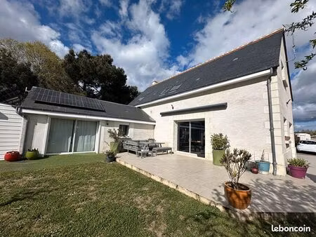 maison 6 pièces 165 m²