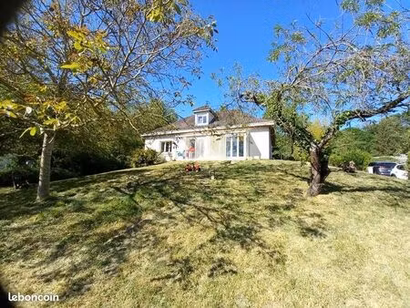 pavillon 4 pièces 130 m²