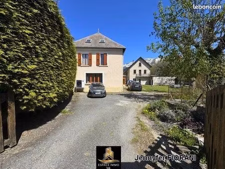 maison 6 pièces 164 m²