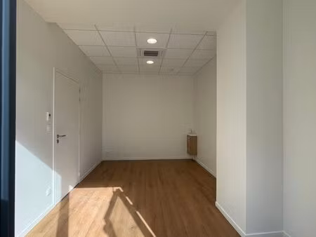 cabinet  bureau  local meublé gare de tours