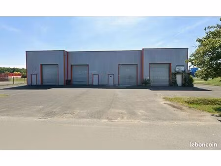 local stockage 90m2 zone artisanale larçay 550