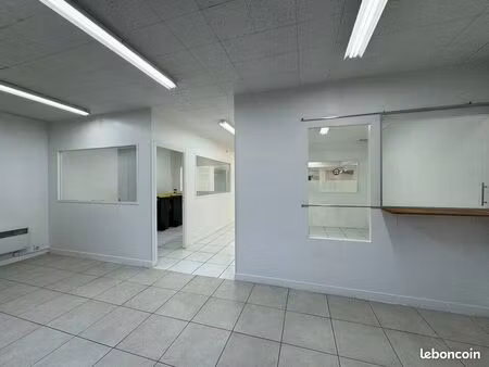 local commercial 196 m²