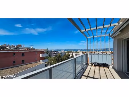 superbe appartement t4 dernier étage avec terrasse vue panoramique étang de thau et mont s