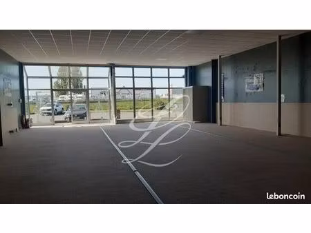local commercial 200 m² parcay-meslay