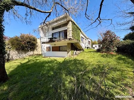 villa 7 pièces 157 m²