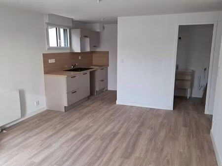 appartement non meublé - 45m2 - au rez de chaussée avec terrasse sans vis à vis - n°03